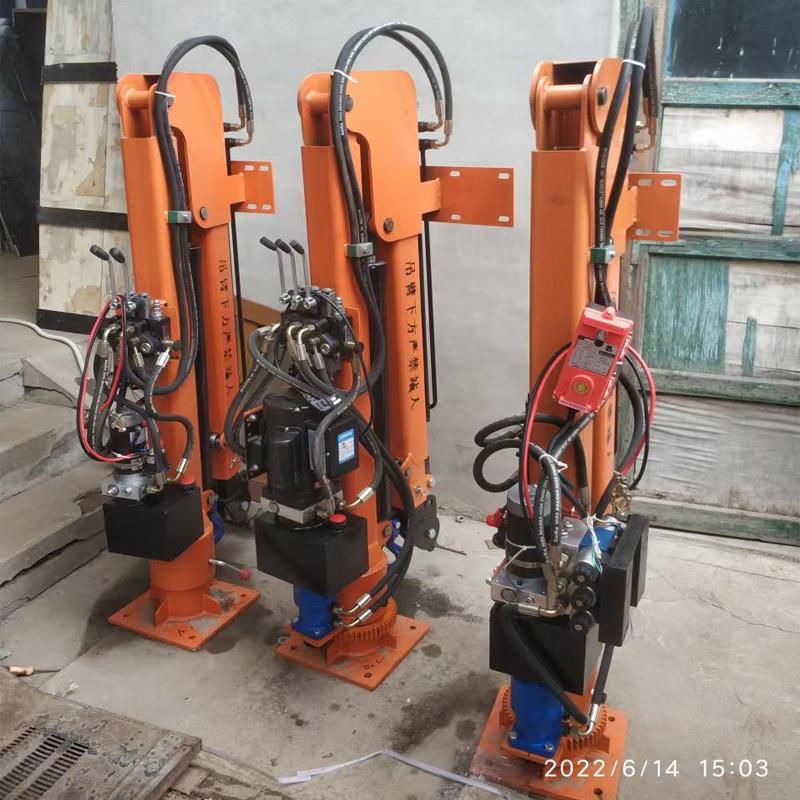 三河市重汽蓝牌随车吊 3.2吨 国六动力强 液压驱动 农用自卸起重机